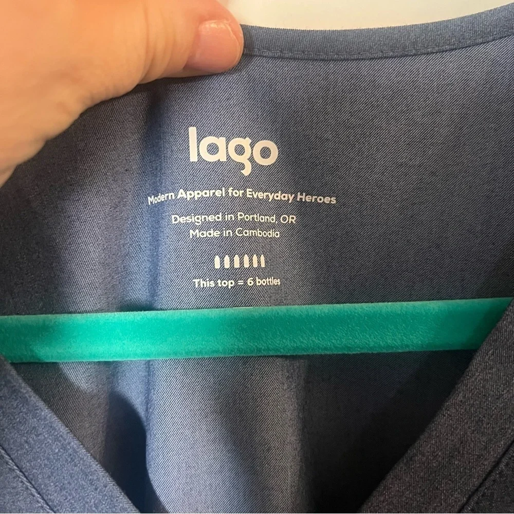Women’s Lago Crescent - Denim Blue Size Large Scrub Top like FIGS​​​​​​ - Picture 3 of 4